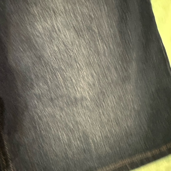 Women's Distressed 1822 Denim Shorts - Picture 8 of 10